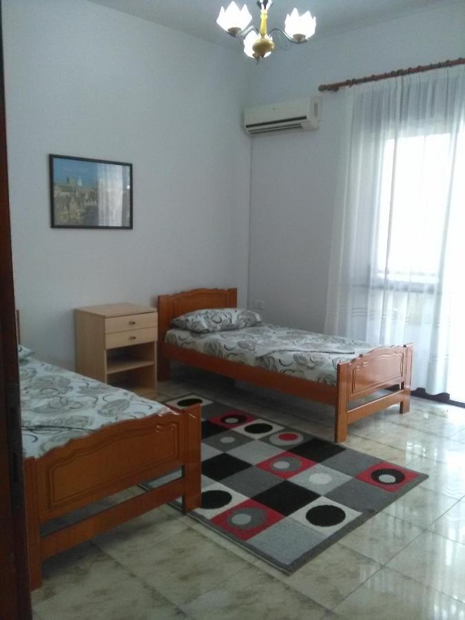 Vila Sula Guesthouse ドゥラス エクステリア 写真
