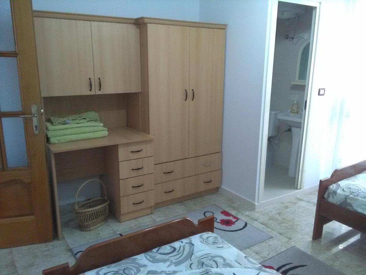 Vila Sula Guesthouse ドゥラス エクステリア 写真
