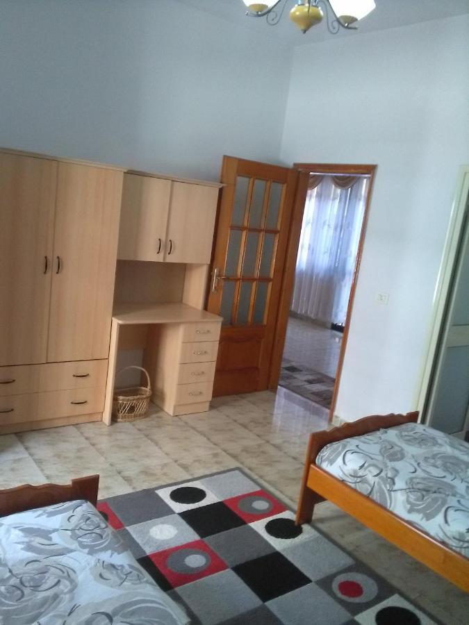 Vila Sula Guesthouse ドゥラス エクステリア 写真