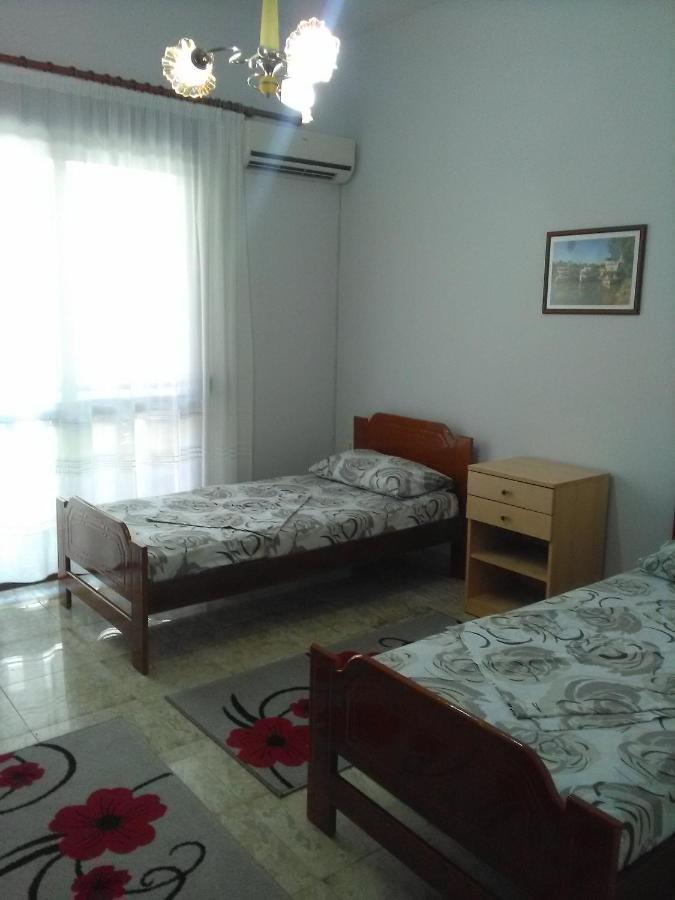 Vila Sula Guesthouse ドゥラス エクステリア 写真