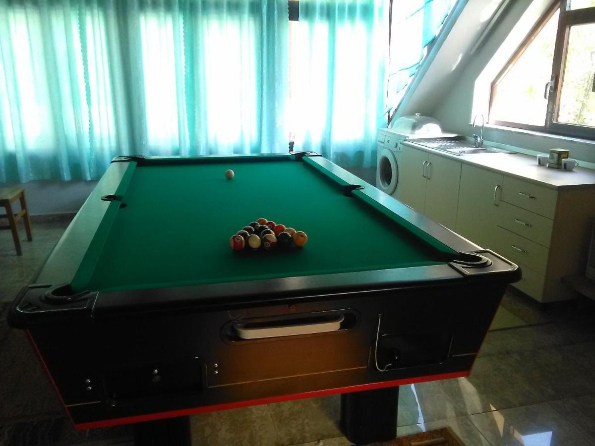 Vila Sula Guesthouse ドゥラス エクステリア 写真