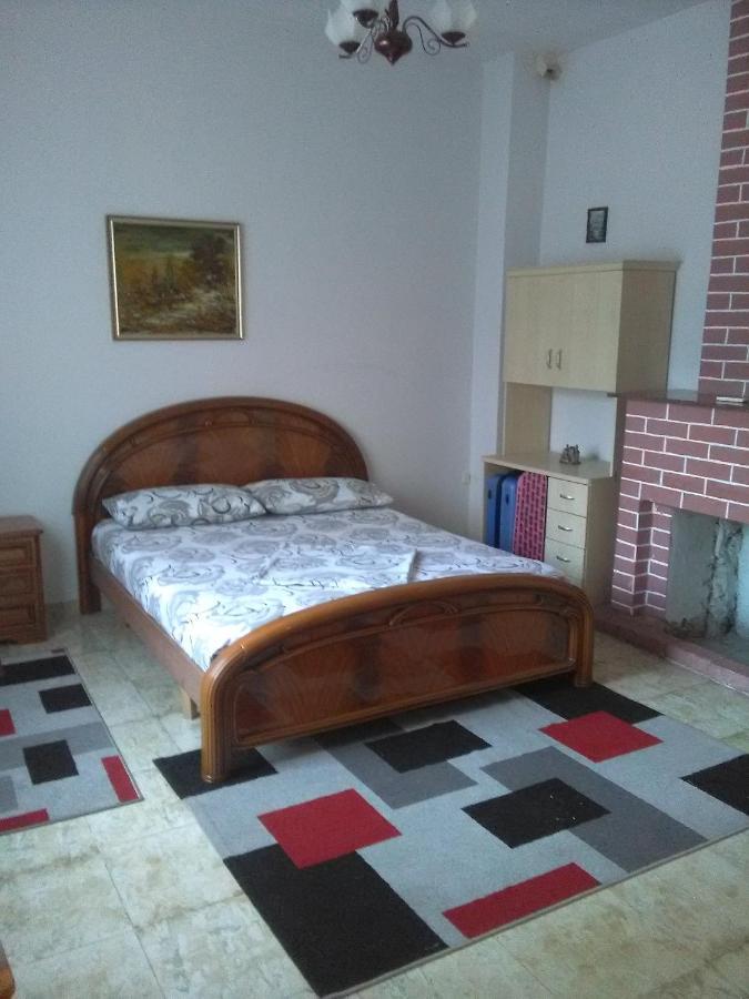 Vila Sula Guesthouse ドゥラス エクステリア 写真